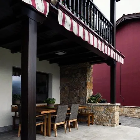 En Cezosu, Holiday home Nava